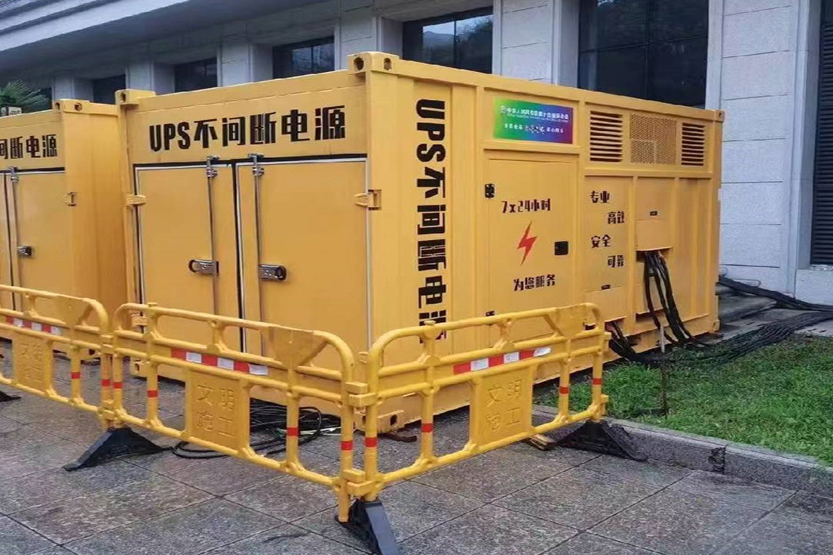 定西发电机租赁施工现场